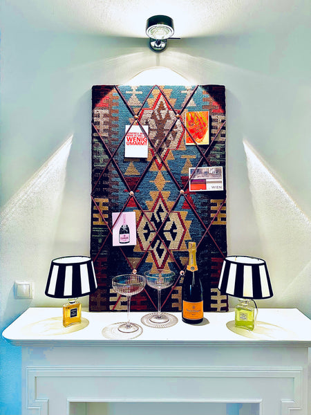 Baumwolle cotton Ziegenhaar Wolle Kelim Erinnerungen memories emotionen maßgeschneidert customizable made to order Spezialanfertigung spezielle Anfertigung Einzelstück 
